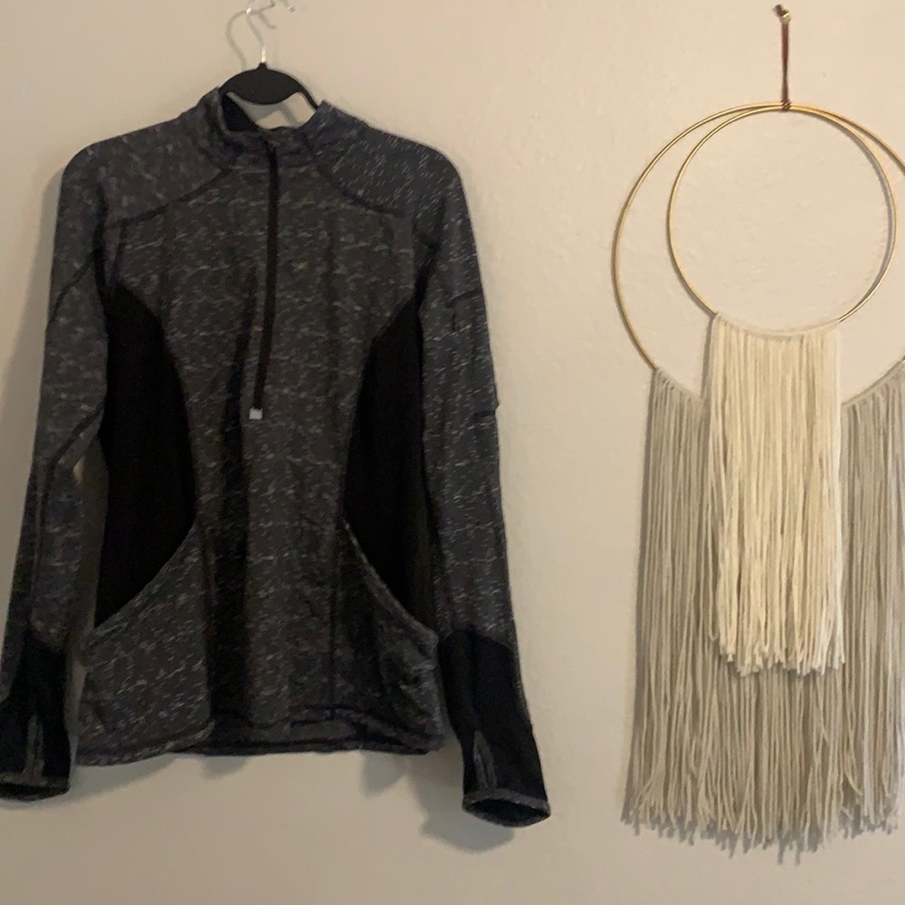 LUCY MARLED GREY AND BLACK LUCY TECH HALF ZIP